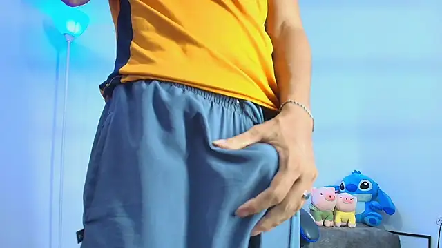 TylerWhite  online show from 17, 9, 2025