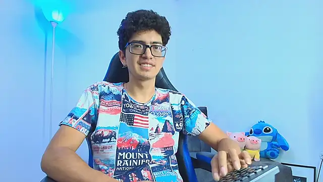 TylerWhite  online show from 19, 9, 2025