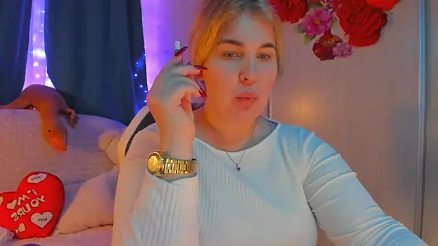 CoraSwon online show from 9, 2, 2025