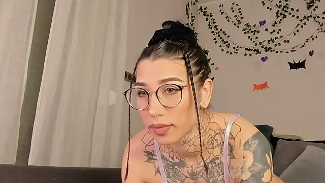 Snapshot of Lilith_Lux chatting on 5, 12, 2024 Lilith Lux online show from 5, 12, 2024