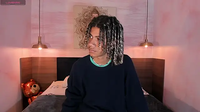 Maxim-Walker online show from 24, 2, 2025