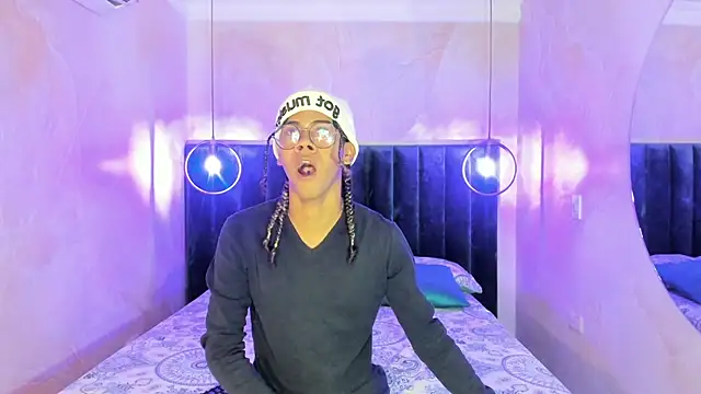 Maxim-Walker online show from 9, 11, 2025