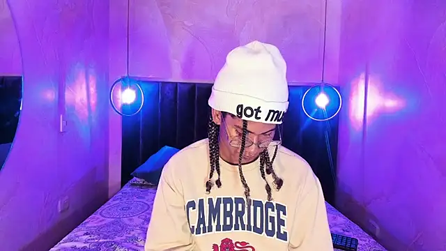 Maxim-Walker online show from 24, 11, 2025