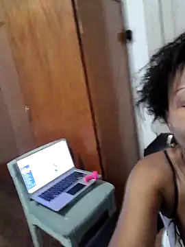 littlebrunett online show from 6, 3, 2025