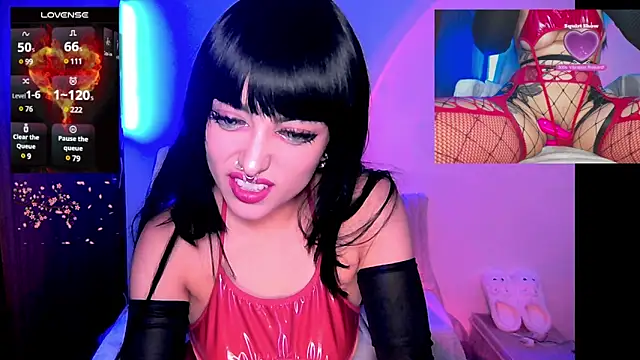 Snapshot of HollyDominic chatting on 5, 3, 2025 HollyDominic online show from 5, 3, 2025