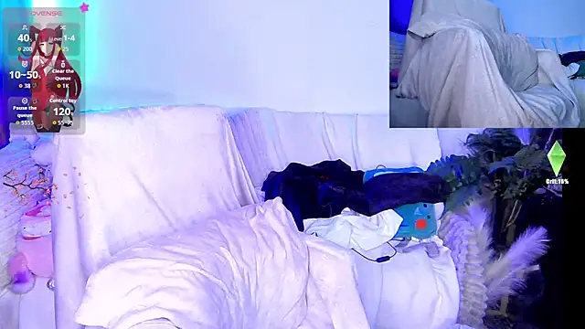 Snapshot of HollyDominic chatting on 17, 9, 2025 HollyDominic online show from 17, 9, 2025