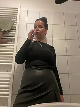 Off  Melonenmandy online show from 5, 7, 2026
