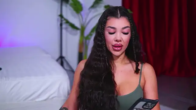 Snapshot of NatyDesiree chatting on 4, 10, 2025 NatyDesiree online show from 4, 10, 2025