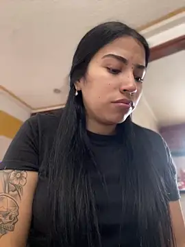 Snapshot of SaritaHot_69 chatting on 14, 12, 2024 SaritaHot 69 online show from 14, 12, 2024