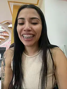 Snapshot of SaritaHot_69 chatting on 28, 12, 2024 SaritaHot 69 online show from 28, 12, 2024