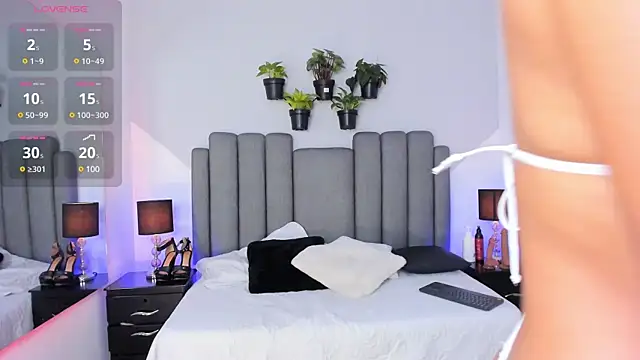 karol rivera  online show from 21, 3, 2025