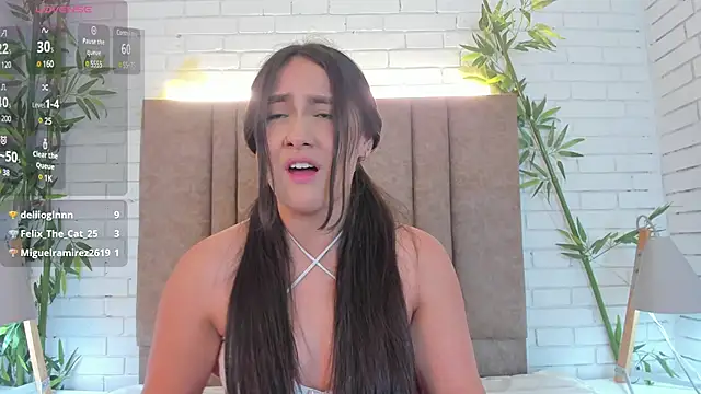 paulina sweett  online show from 12, 2, 2025