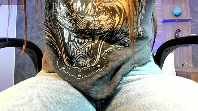 paulina sweett  online show from 15, 11, 2025