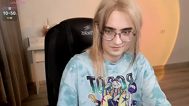 CuteYukiKun online show from 17, 4, 2026