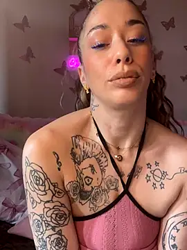 Snapshot of Chachou000 chatting on 29, 10, 2025 Chachou000 online show from 29, 10, 2025