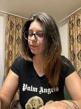 NadiraNoor online show from 3, 4, 2026