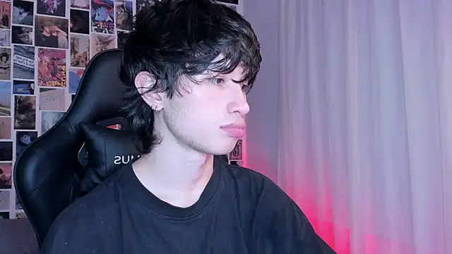 Snapshot of liamelf chatting on 25, 2, 2025 liamelf online show from 25, 2, 2025