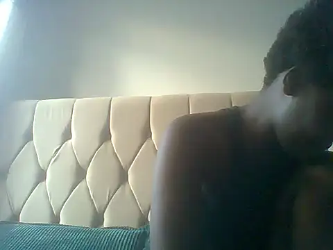 Snapshot of Creamy_Hotpussy25 chatting on 21, 2, 2026 Creamy Hotpussy25 online show from 21, 2, 2026