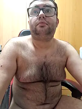 Snapshot of Javier_bear chatting on 11, 9, 2025 Javier bear online show from 11, 9, 2025