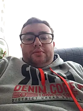 Javier bear online show from 4, 3, 2026