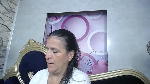 Snapshot of karito_mature17 chatting on 9, 4, 2026 karito mature17 online show from 9, 4, 2026