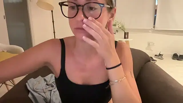 Aggbb online show from 6, 3, 2025