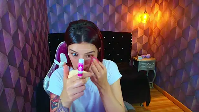 LiaHarryis online show from 6, 11, 2025