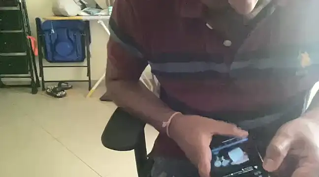 Snapshot of dhruv-sluppy chatting on 10, 3, 2025 dhruv-sluppy online show from 10, 3, 2025