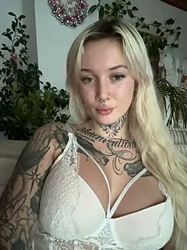 Snapshot of Stella-Kink chatting on 7, 12, 2024 Stella-Kink online show from 7, 12, 2024