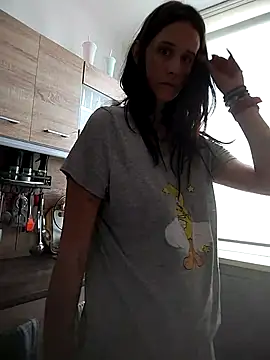 LauraBaby online show from 24, 9, 2025