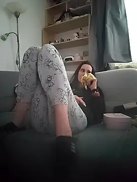 LauraBaby online show from 19, 1, 2026