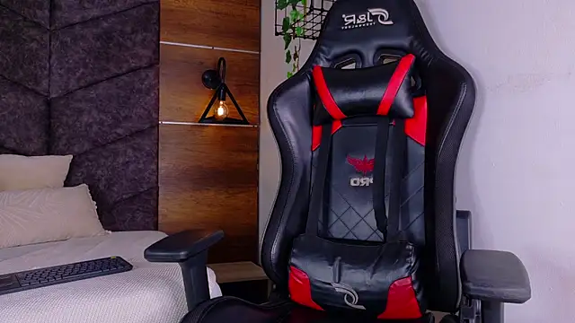 Snapshot of nahomi_campbell chatting on 17, 1, 2026 nahomi campbell online show from 17, 1, 2026