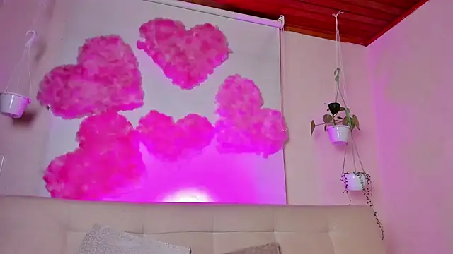 roselinedior online show from 14, 2, 2025