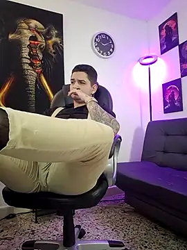 Nicolas Fellener online show from 6, 4, 2026