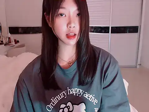 -Lucky Girl online show from 12, 2, 2025