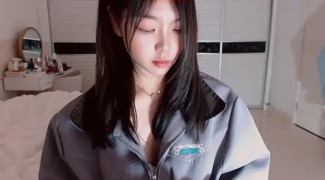 -Lucky Girl online show from 13, 2, 2025