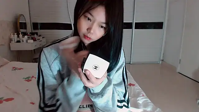 -Lucky Girl online show from 9, 9, 2025