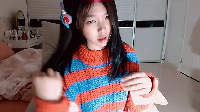 -Lucky Girl online show from 3, 12, 2025