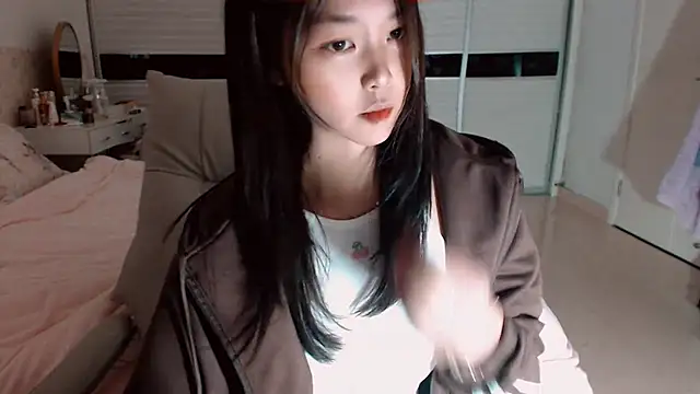 Snapshot of -Lucky_Girl chatting on 9, 2, 2026 -Lucky Girl online show from 9, 2, 2026