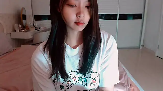 Snapshot of -Lucky_Girl chatting on 10, 6, 2026 -Lucky Girl online show from 10, 6, 2026
