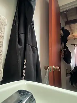 emmyjhonson07 online show from 13, 3, 2026