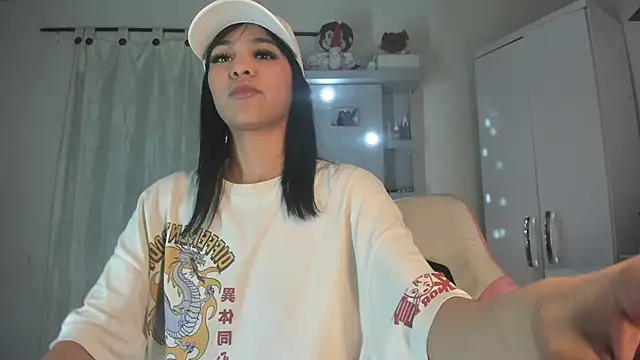 Snapshot of Elettra_bennet chatting on 10, 1, 2026 Elettra bennet online show from 10, 1, 2026