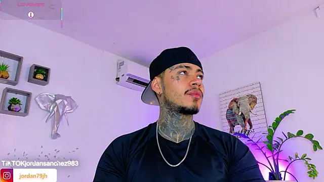 Snapshot of JordanSmiith_ chatting on 5, 5, 2026 JordanSmiith online show from 5, 5, 2026