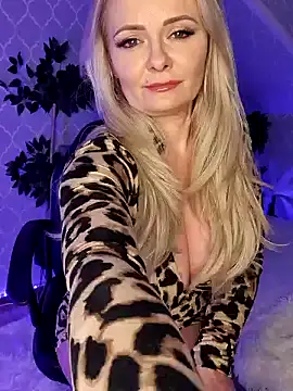 GjuliaX online show from 15, 12, 2024