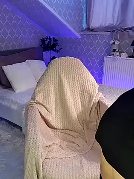 GjuliaX online show from 25, 2, 2025