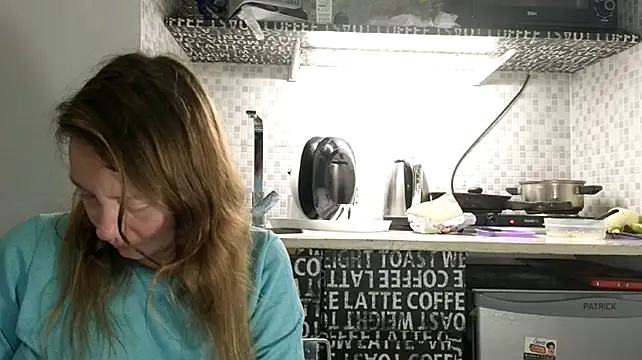 Jony Marta online show from 4, 3, 2025