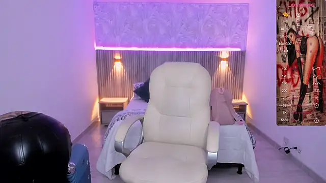 Antonella Grayy online show from 27, 2, 2025