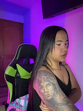 leila 22 online show from 27, 9, 2025