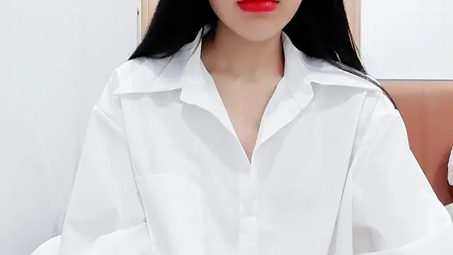 Snapshot of Lita-Julia chatting on 18, 1, 2025 Lita-Julia online show from 18, 1, 2025