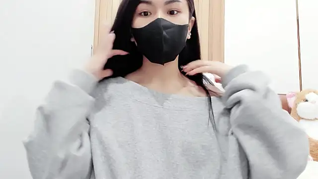 Snapshot of Lita-Julia chatting on 2, 3, 2025 Lita-Julia online show from 2, 3, 2025